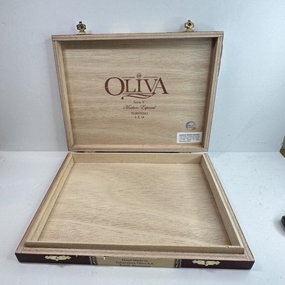 Oliva Serie V Maduro Especial Torpedo Empty Wooden Cigar Box Humidor Display