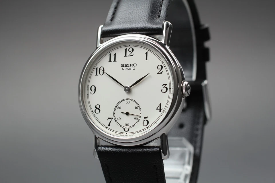 Vintage 1983 Seiko Chariot 2628-0010 Small Second PDP Quartz Mens Watch JAPAN - Image 4 of 4