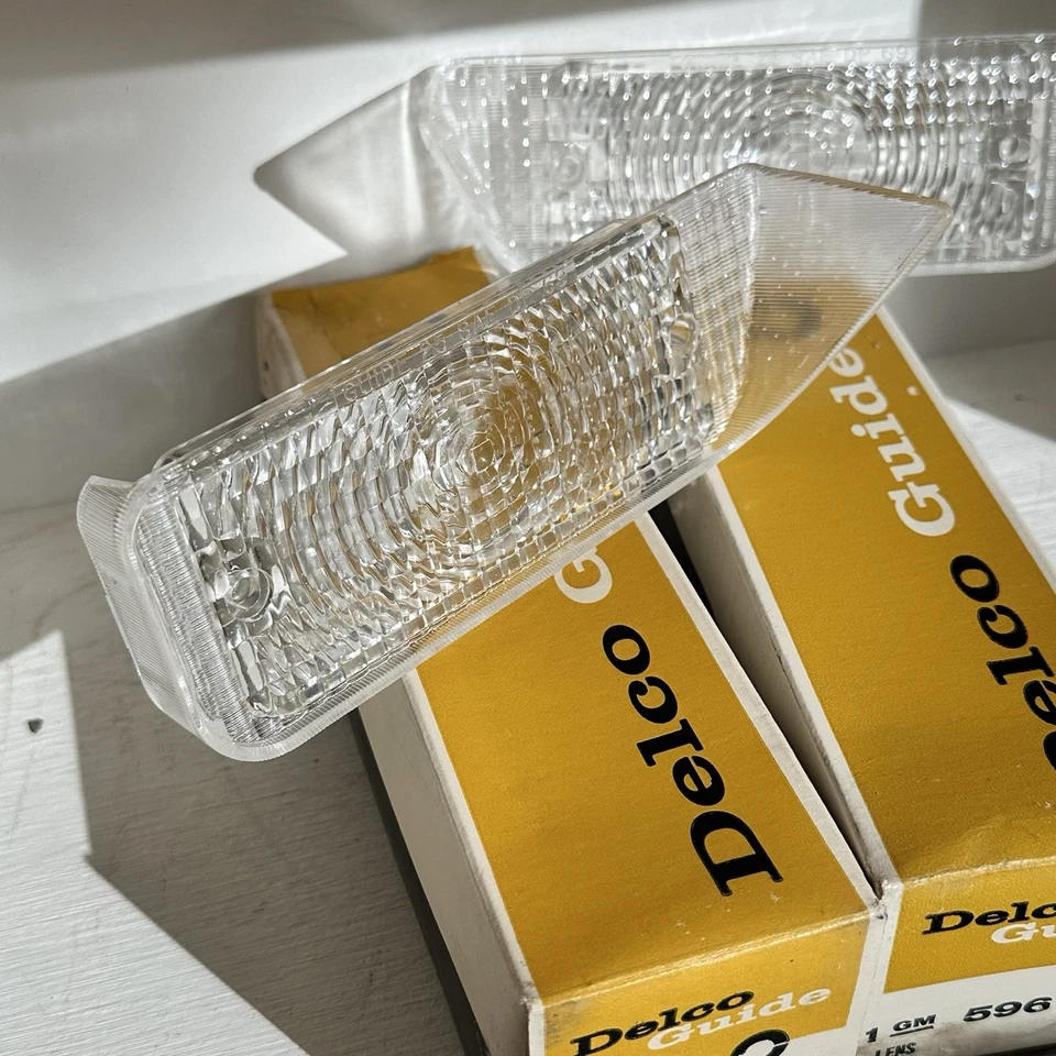 New OEM 1969 Pontiac P/8 Bonneville Catalina Executive RH LH Park Lamp Lens GM - Image 3 of 4