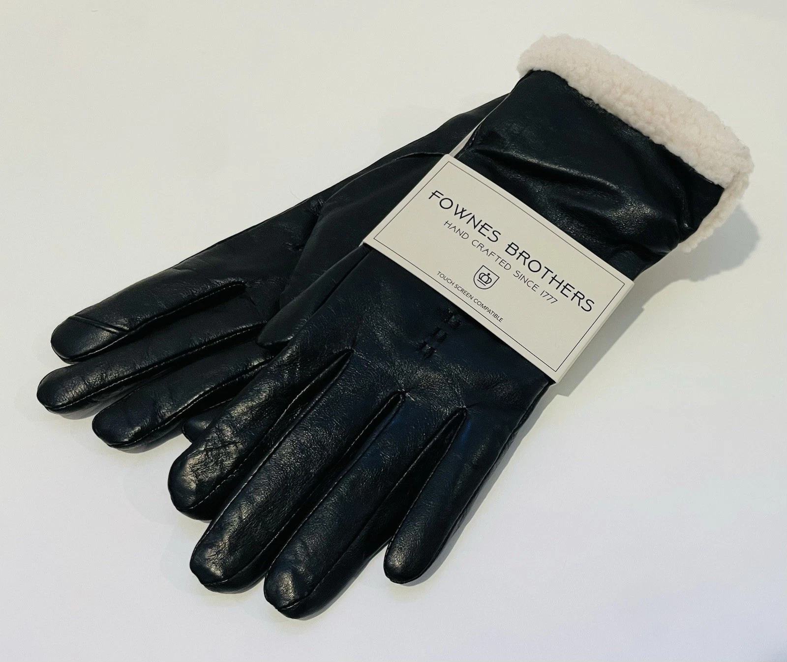Fownes Brothers Womens Black Leather Gloves Fleece Lined Touch Screen Compatible