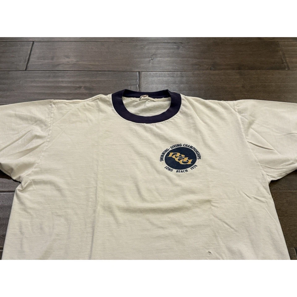 Camiseta De Colección Collegiate Pacific 1974 NCAA Natación Buceo Playa Larga Timbre XL EE. UU. Foto 4 de 4