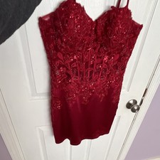 Windsor Red Sequin Lace Mini Dress Sweetheart Neckline Strappy Sleeves Size L