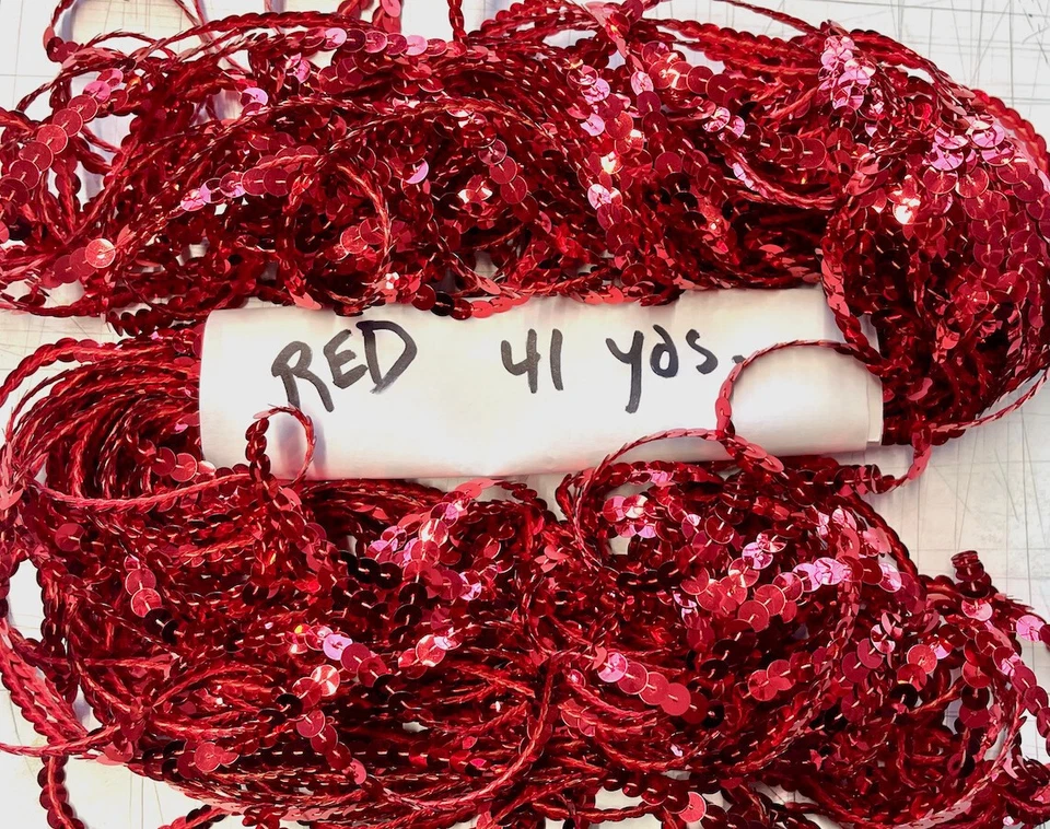 Lote de 3 lentejuelas colgadas de una sola hebra no elásticas 6 mm rojo, dorado, negro Foto 3 de 4