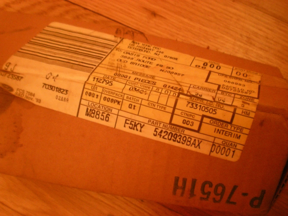 Новый из старых запасов 1995 1996 Mercury Tracer молдинг для передней двери LH F5KY-54209339-BAX - Изображение 3 из 3