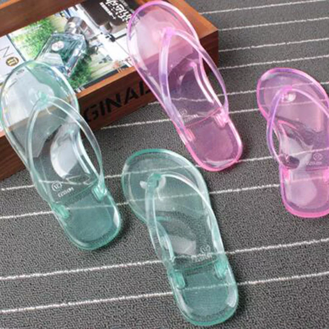 Clear plastic deals flat sandals