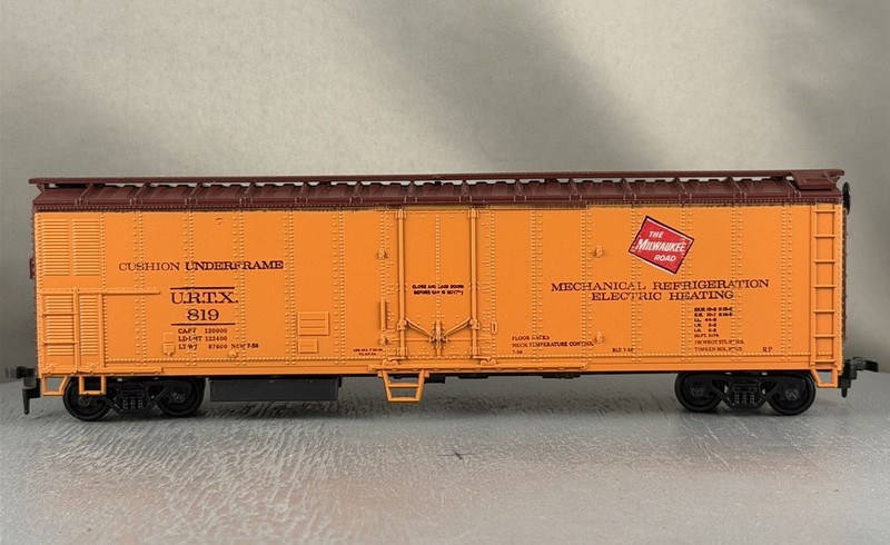 Athearn - Milwaukee Road - 50 Mechanical Reefer + Wgt # 819