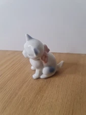 Vintage Small Ceramic Cat/Kitten Blue White Glaze Figure Pink Bow Collar Cute