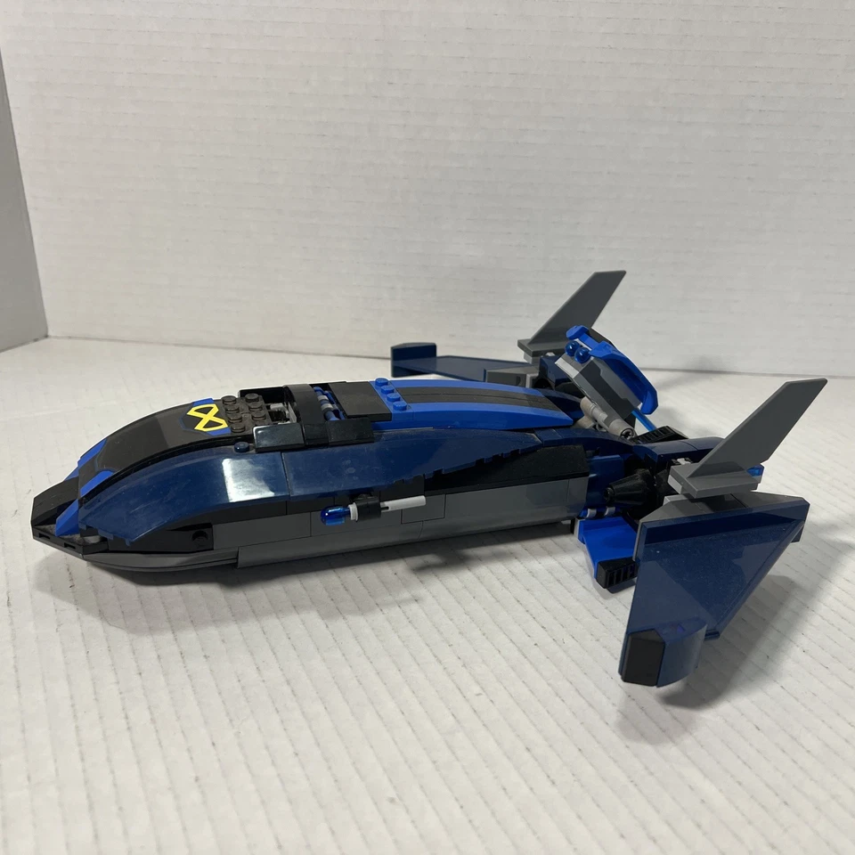 Lego X-Men set 76022 X-Men Vs. The Sentinel 100% Complete w/ Box - Image 3 of 4