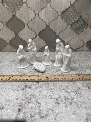 Vintage 6 Piece Nativity Set Miniature 3.5  Wisemen White Glazed Milk Glass