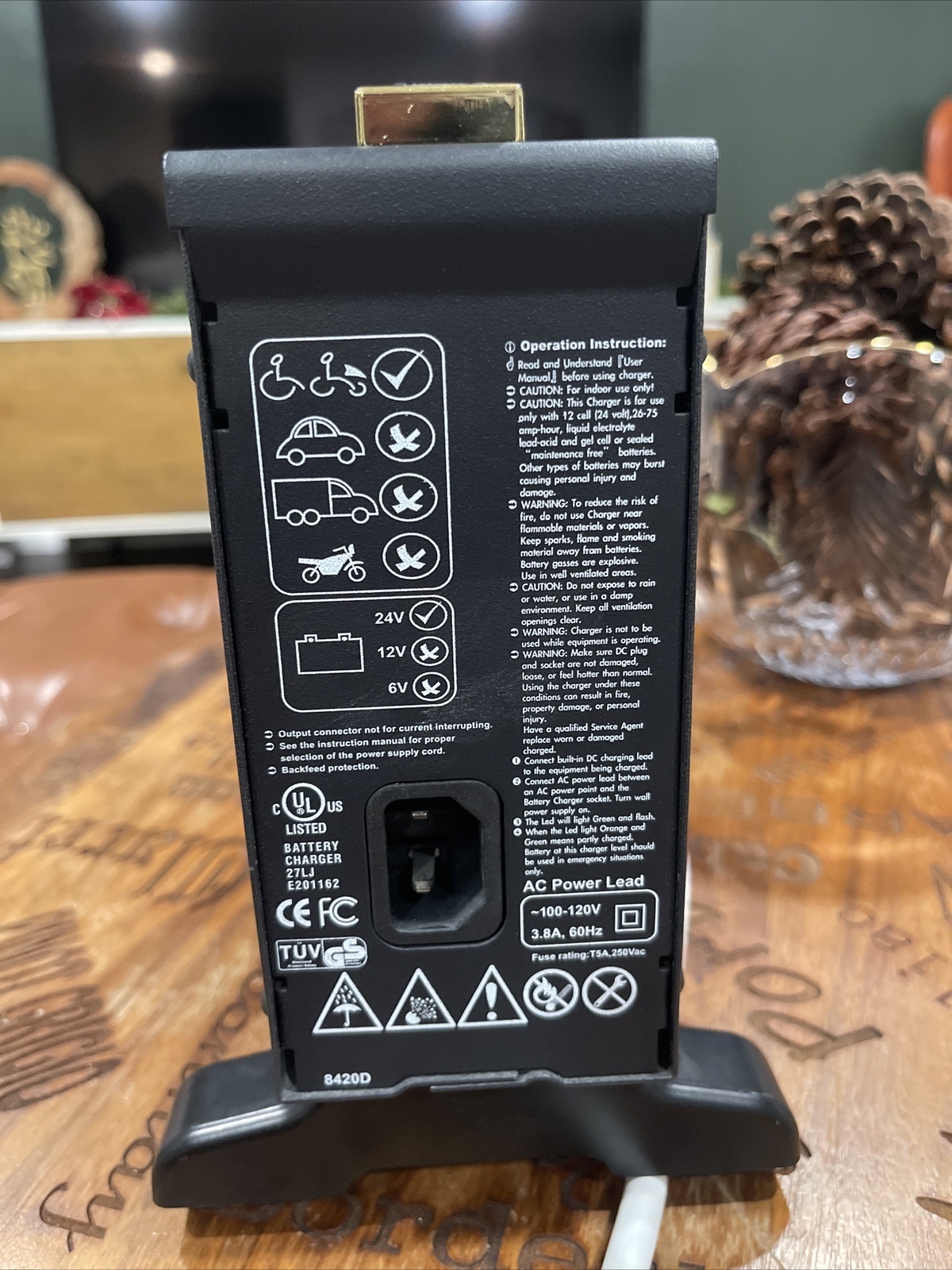 Invacare CTE 24 Volt 3.8A Power Wheelchair Scooter Battery Charger 3Pin