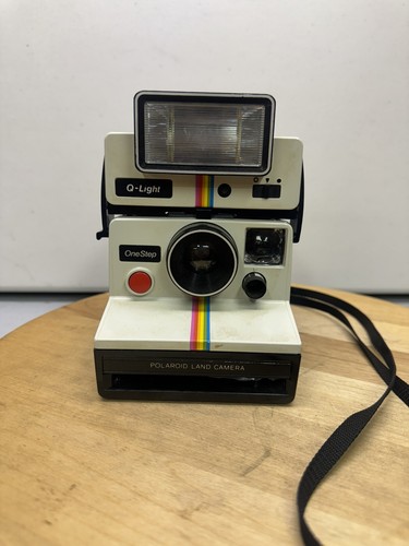 VTG Polaroid White Rainbow Stripe One Step Camera w/ Q-Light Flash ...