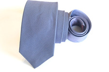 PINK MEN'S TIE BLUE/GEOMETRIC Width: 3." Length: 58"