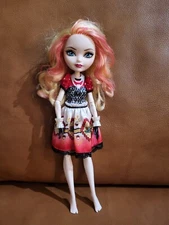 Mattel Ever After High Hat-Tastic Apple White Doll Beautiful Tea Party Outfit