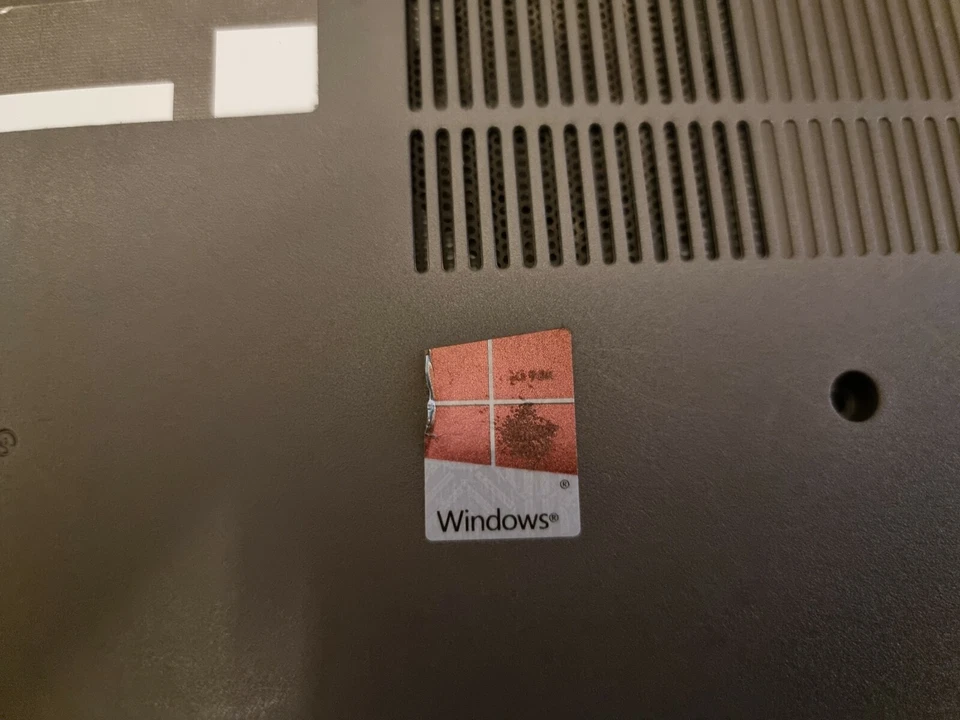 Ordenador Portátil Lenovo i3. Ya instalados los programas Microsoft de por vida. - Imagen 3 de 4