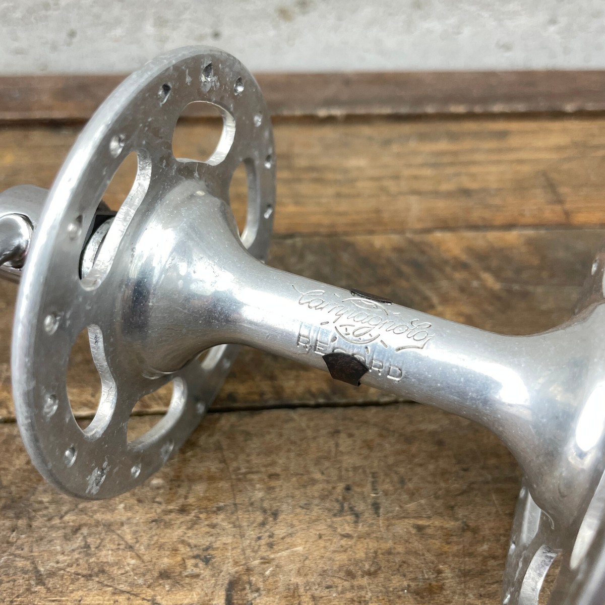 ビンテージ　Campagnolo Record フロントハブ Vintage Campagnolo Record Front Hub With QR Skewer Low