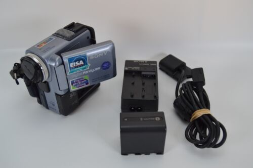 Sony DCR-PC5E Handycam Mini DV Tape Digital Video Camera - Fully Tested - Picture 1 of 10