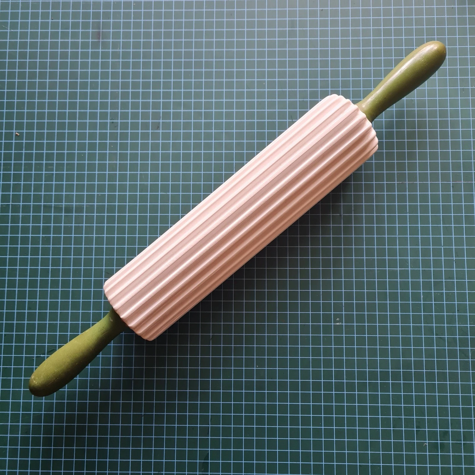 Vintage Ceramic Tutove Style 45cm Puff Pastry Rolling Pin Made In England Ridged