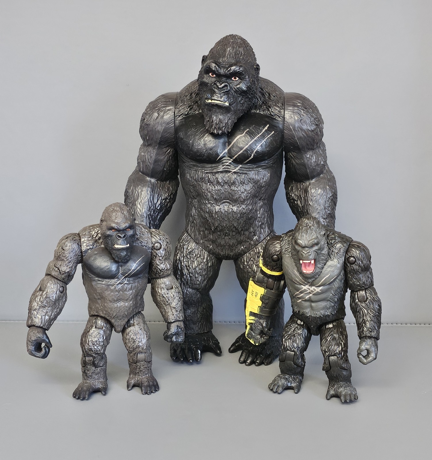 KONG ACTION FIGURE BUNDLE MONSTERVERSE GODZILLA VS KONG 11"" GIANT