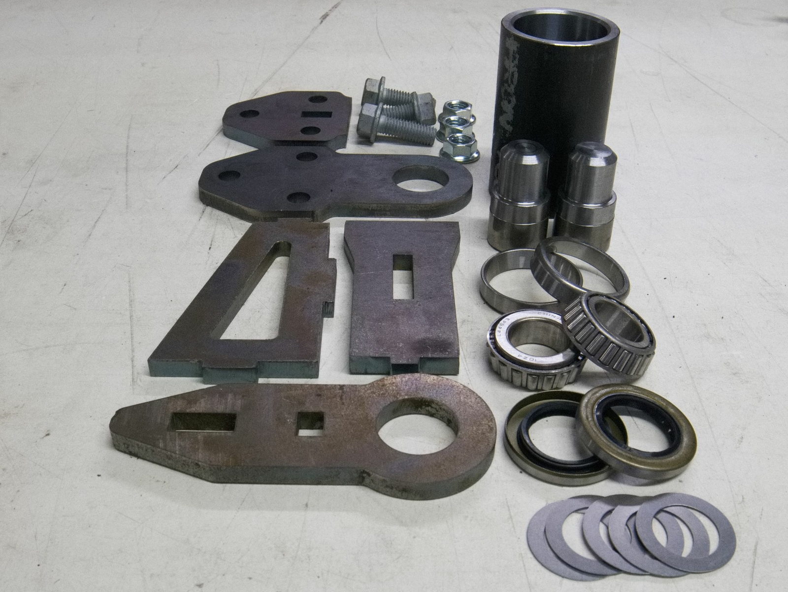 Tire Carrier Hub and Spindle Kit Top Mount Double Shear FREE