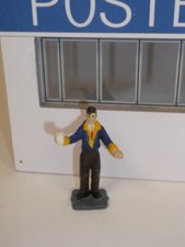 F499 - Greenhills Standing Small Boy Spectator Scalextric Carrera 1.32 Scale - N