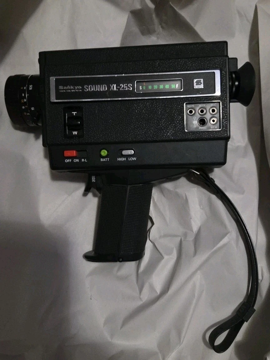 Caméra Sankyo ES-33 Super 8 – Fonctionnelle Avec Traces De Champignons – Occasion