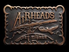 MF05161 GREAT VINTAGE 1979 AIRHEADS GET HIGHER HANGLIDING SOLID BRASS BUCKLE