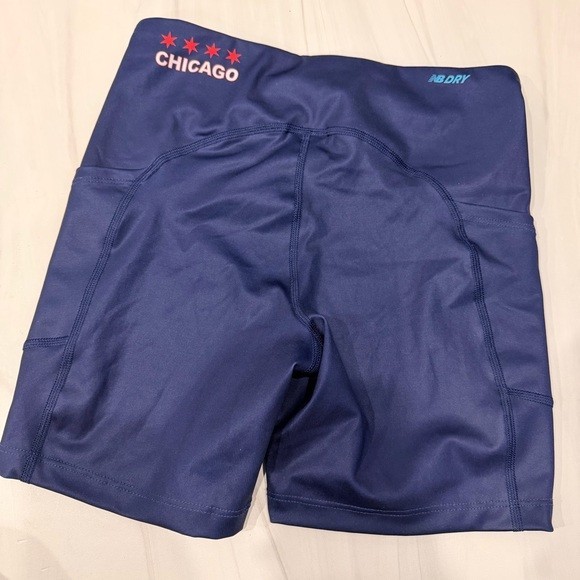 NWT New Balance Women’s Chicago Fleet Feet Fitted Running Shorts Size Small thumbnail 7