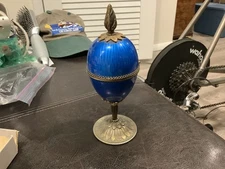vintage Evans Blue Enamel Egg shaped table lighter