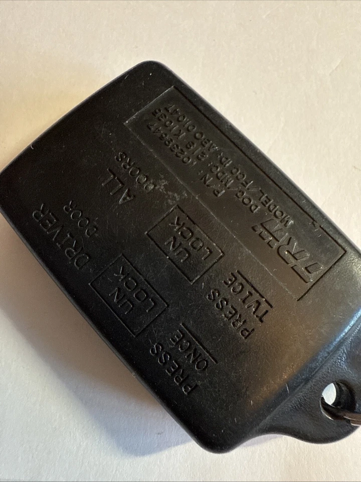 ORIGINAL CHEVROLET GMC CHEVY GM 92-96 OEM KEY LESS ENTRY REMOTE FOB SEDAN CAR - Image 2 of 2