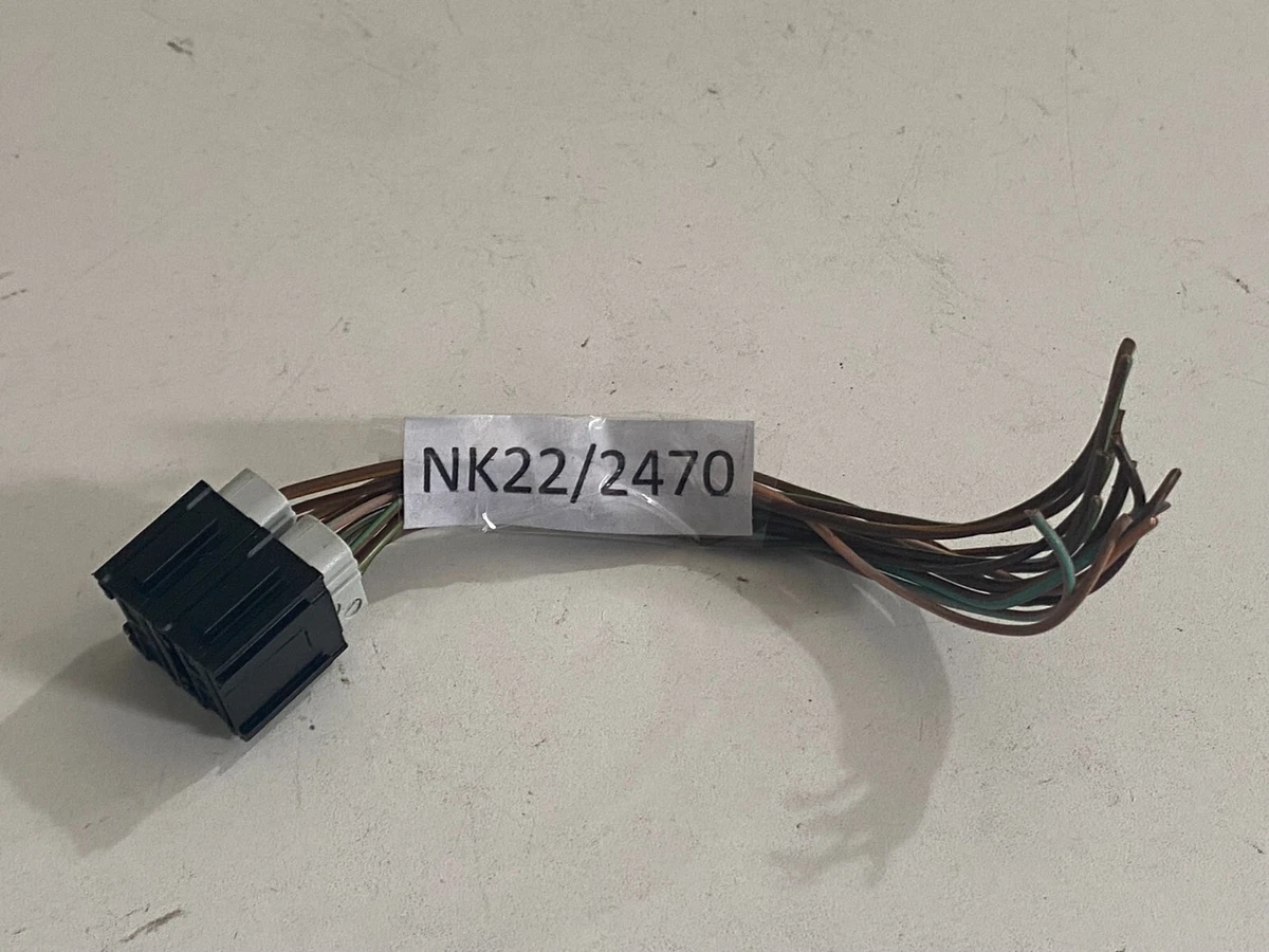 Genuine BMW Engine Wiring Loom Harness Plug Connector 12528511410 