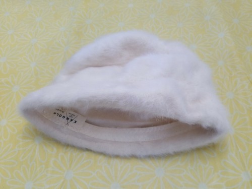 Vintage Womens White Kangol Fur Hat 