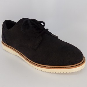 globe wolf leather shoe