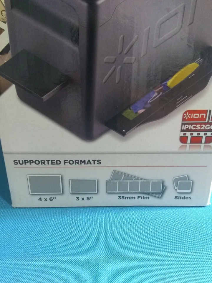 Ion iPics 2 Go Photo, Slide and Negative Scanner for iPhone 4 & 4S - Image 3 of 4