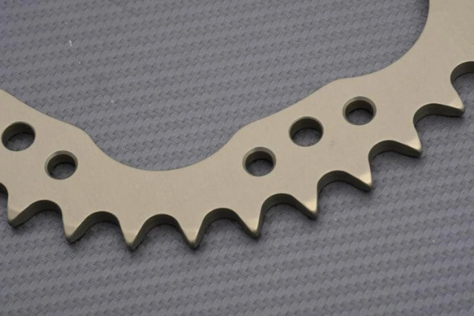 Corona RENTHAL Light 36 Denti L: 525 DUCATI 848 EVO 2011-2015 Ref 358-525-36P-HA Foto 2 de 2