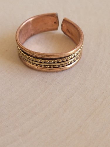 Anillo Ajustable Tibetano de Cobre - Terapia de Artritis Cobre Puño Grande Anillo Bola - Imagen 2 de 3
