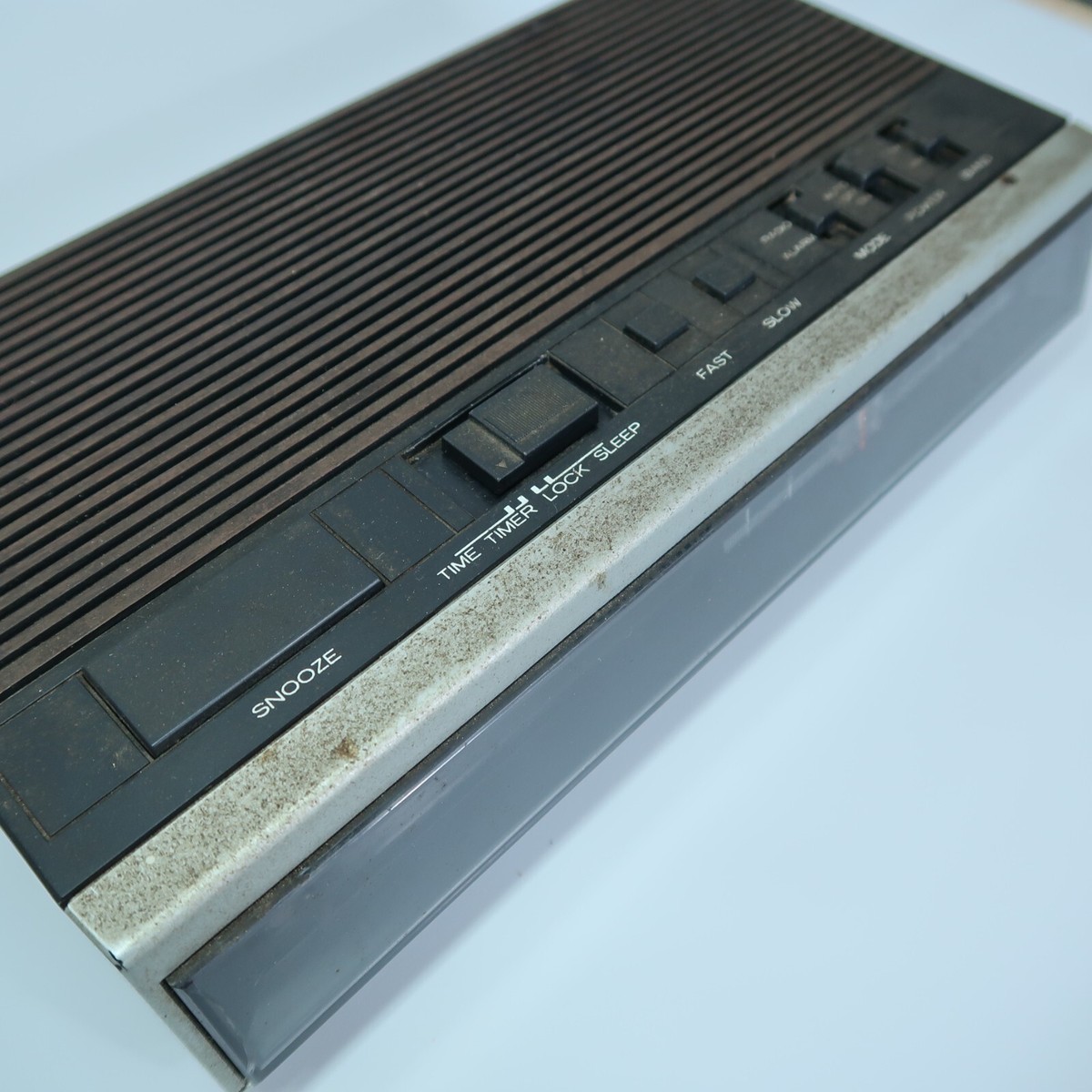 Hitachi Electronic Clock Radio KC-656H AM-FM Alarm Snooze Sleep