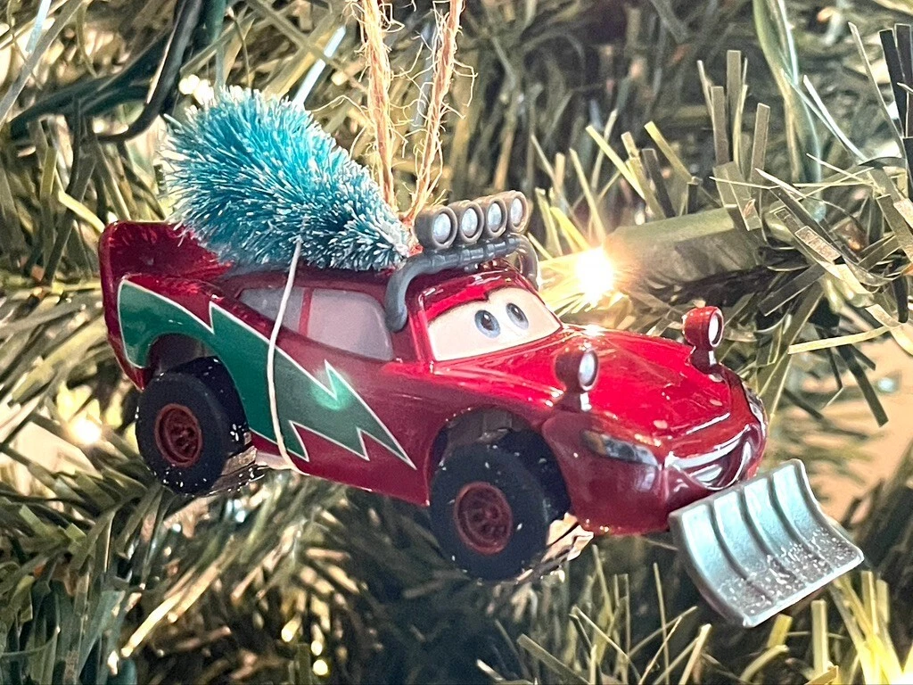 Snow lightning mcqueen cheap
