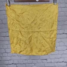NWT Bloomingdale's Gold Yellow 100 Silk Hand Rolled Pocket Square One Size