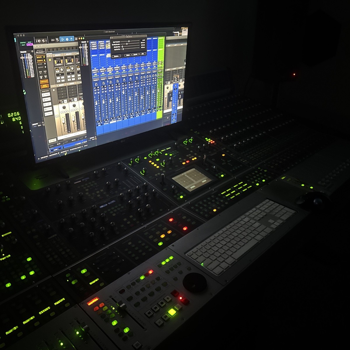 Digidesign / Avid ICON D-Control ES 32 Faders w/XMON from