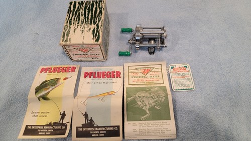 Vintage Pflueger Akron No 1893 Level Wind Fishing Reel Box Papers Excellent