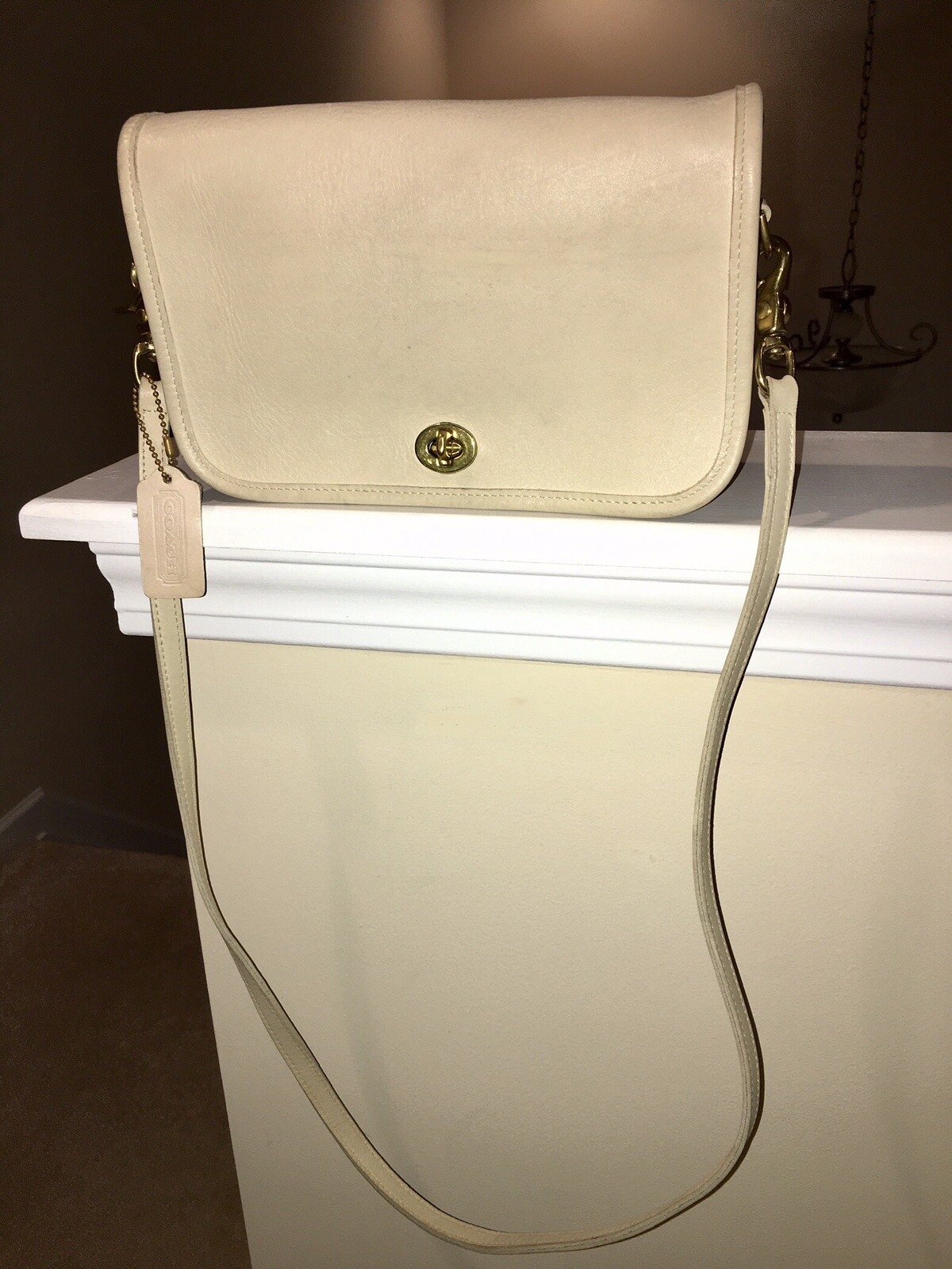 Coach OffWhite Leather Sadle City Flap Crossbody Han… Gem