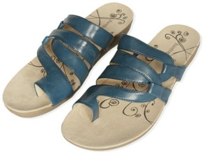 navy blue bare trap sandals