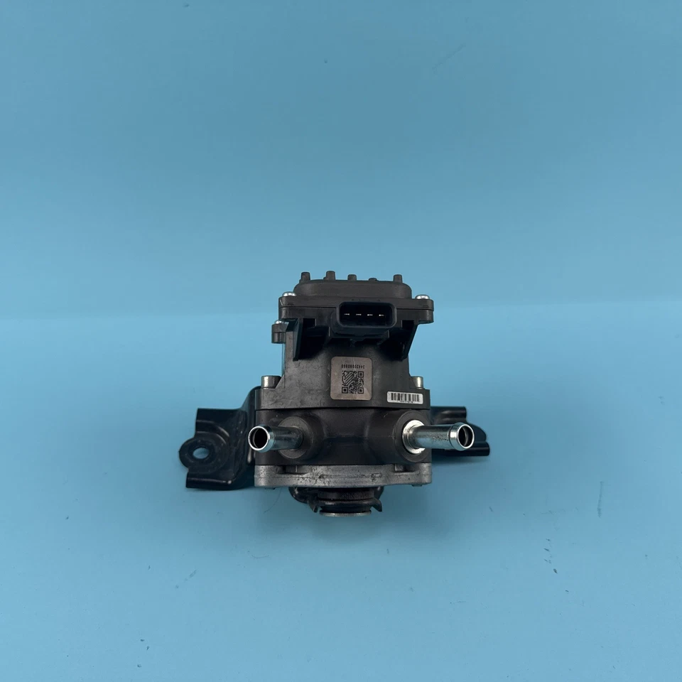 Toyota Prius Prime OEM Power Steering Pump With Bracket 34420080860 - Image 3 of 4
