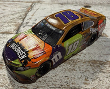 1:64 ACTION 2020 18 M M'S HALLOWEEN SPECIAL JGR TOYOTA CAMRY KYLE BUSCH LOOSE