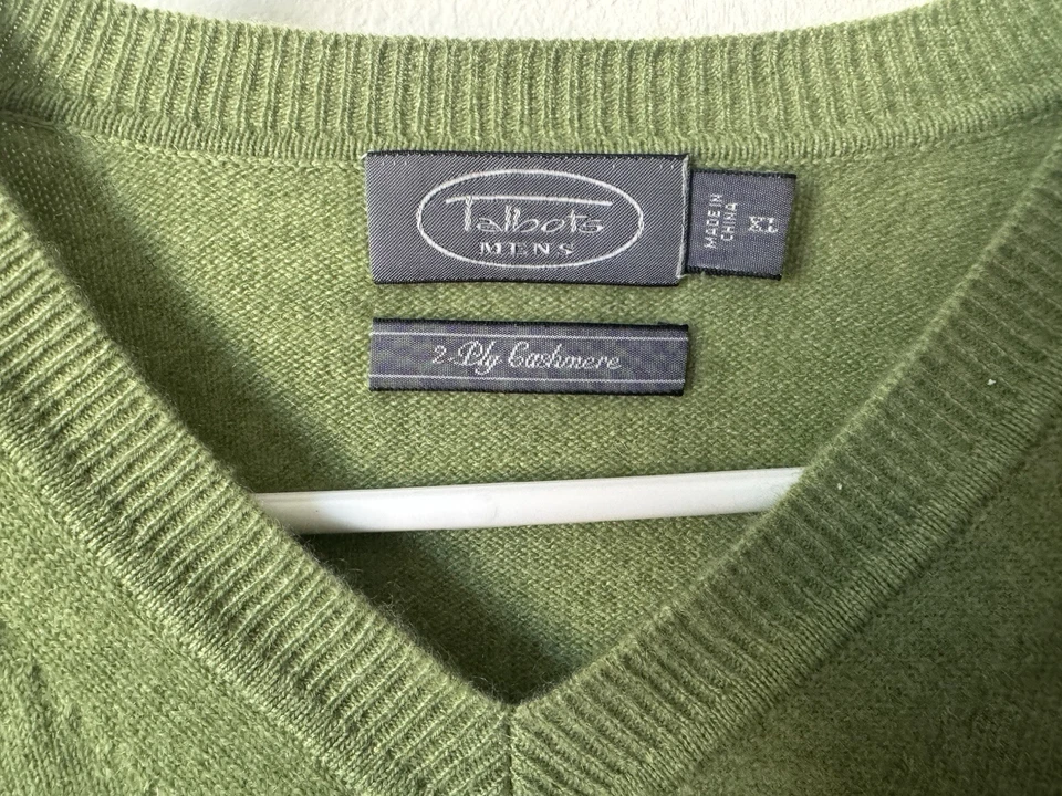 Suéter Talbots Para Hombre Verde Lima Cachemira Cuello en V Talla XL Foto 2 de 4
