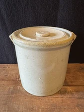 Vintage Stoneware Crock With Lid Beige 6.25” Tall, 5.5” Diameter