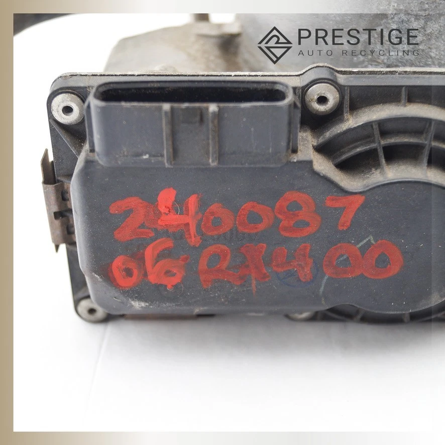 Válvula de carrocería del acelerador Toyota Highlander 2004-2008 Lexus RX400h 3,3 L 22030-20060 Foto 3 de 4