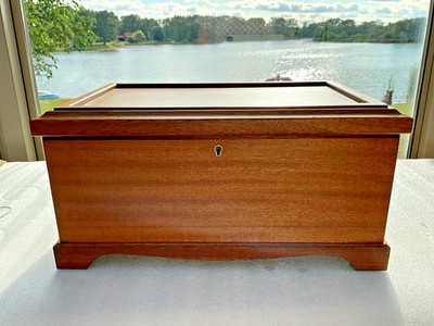 Osvaldo Agresti Briarwood Velour Lined Locking Jewelry Dresser Box Italy 14 X 9