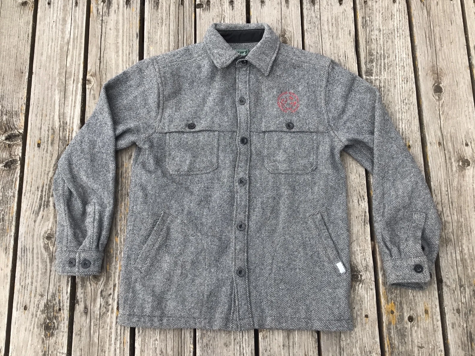 WOOLRICH Wool Mix Gray Whipcord Mackinaw Outdoors Full Button Shirt/Jacket sz M
Opens in a new windo