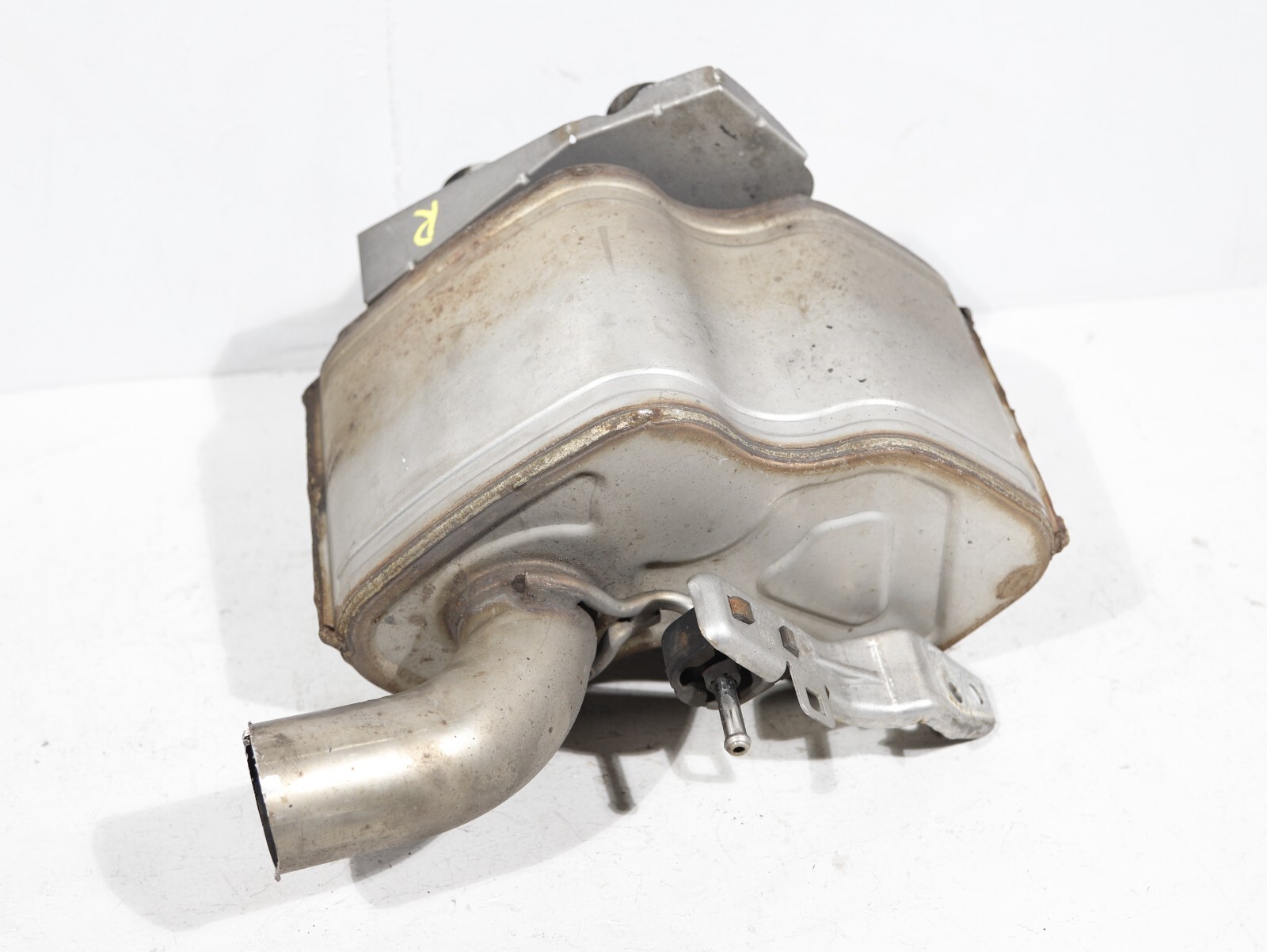 17-20 MASERATI LEVANTE REAR RIGHT EXHAUST MUFFLER BAFFLE END PIPE SILENCER OEM